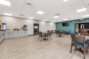 thumbnail: Breakfast area