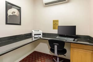 thumbnail: Business center