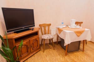 thumbnail: In-room dining