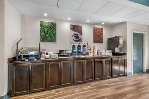 thumbnail: Breakfast area