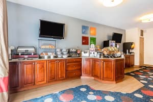 thumbnail: Breakfast area