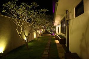 thumbnail: Property grounds