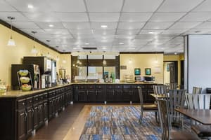 thumbnail: Breakfast area