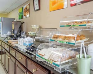 thumbnail: Breakfast area