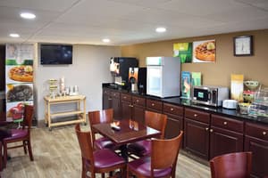thumbnail: Breakfast area