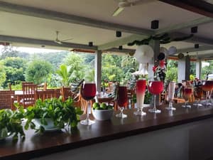 thumbnail: Bar (on property)