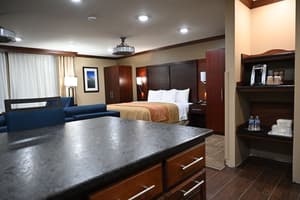 thumbnail: In-room dining