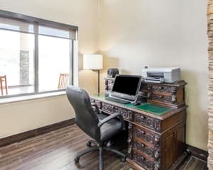 thumbnail: Business center