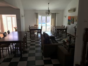 thumbnail: Cafe