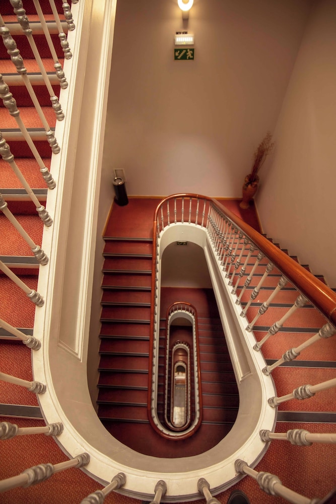 Handrails in stairways