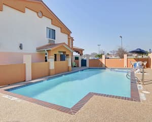 thumbnail: Pool