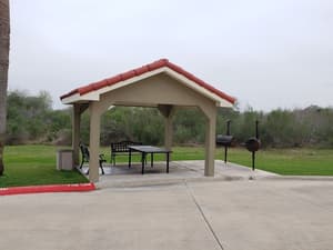 thumbnail: BBQ/picnic area