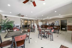 thumbnail: Breakfast area