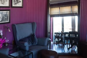 thumbnail: Bar (on property)
