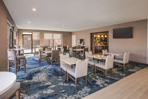 thumbnail: Breakfast area
