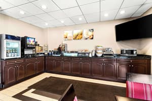 thumbnail: Breakfast area