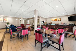 thumbnail: Breakfast area
