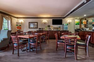 thumbnail: Breakfast area