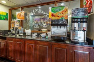 thumbnail: Breakfast area