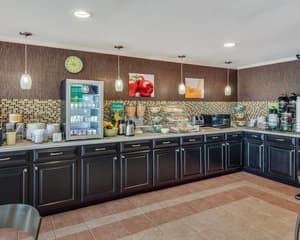 thumbnail: Breakfast area