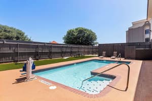 thumbnail: Pool
