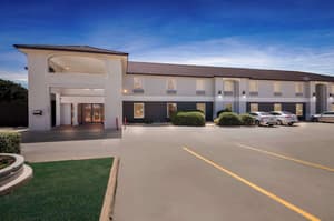 thumbnail: Exterior