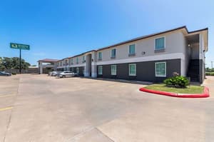 thumbnail: Exterior