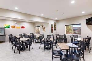 thumbnail: Breakfast area