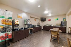 thumbnail: Breakfast area