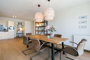 thumbnail: Dining room