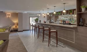 thumbnail: Bar (on property)