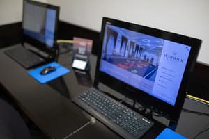 thumbnail: Business center