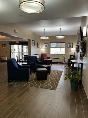 thumbnail: Lobby sitting area
