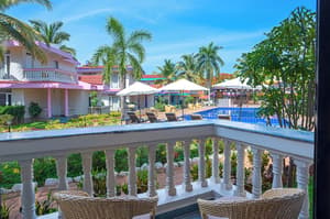 thumbnail: Balcony view