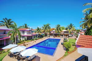 thumbnail: Outdoor pool