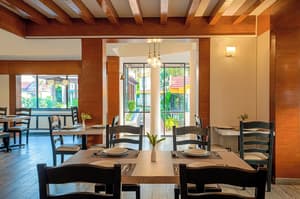 thumbnail: Restaurant
