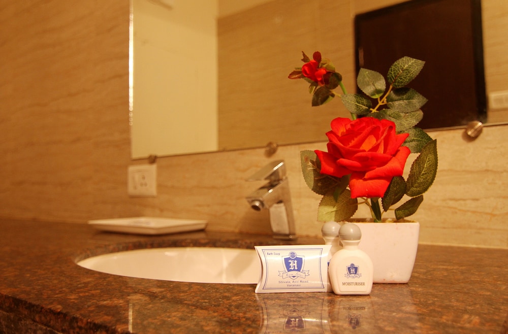 Bathroom amenities