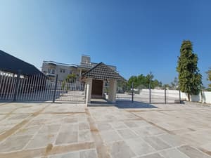thumbnail: Exterior