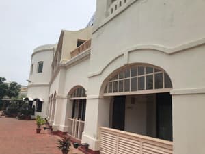 thumbnail: Exterior