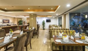 thumbnail: Restaurant