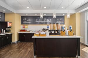 thumbnail: Breakfast area