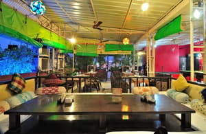 thumbnail: Restaurant