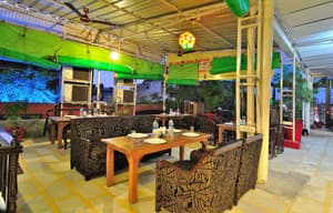 thumbnail: Restaurant