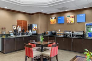 thumbnail: Breakfast area