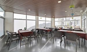 thumbnail: Restaurant