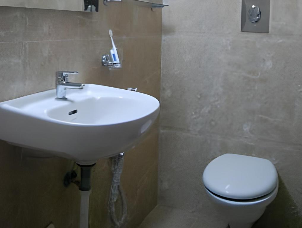 4a1b76758817351205a6edcbb3bac08c.jpeg