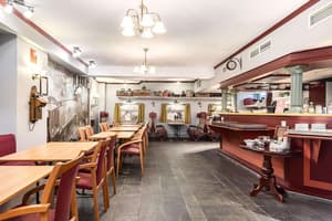 thumbnail: Restaurant