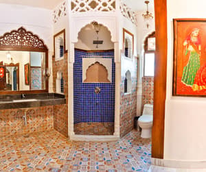 thumbnail: Interior detail