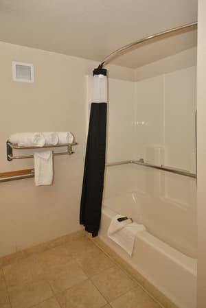 thumbnail: Bathroom shower
