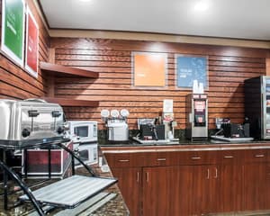 thumbnail: Breakfast area